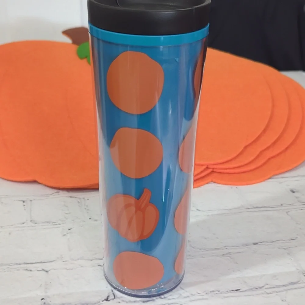 NWT STARBUCK PUMPKIN 2013 TRAVEL MUG & 4 NEW PUMPKIN PLACEMATS
